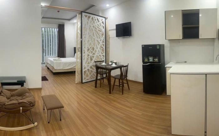 Full House Hotel & Apartment