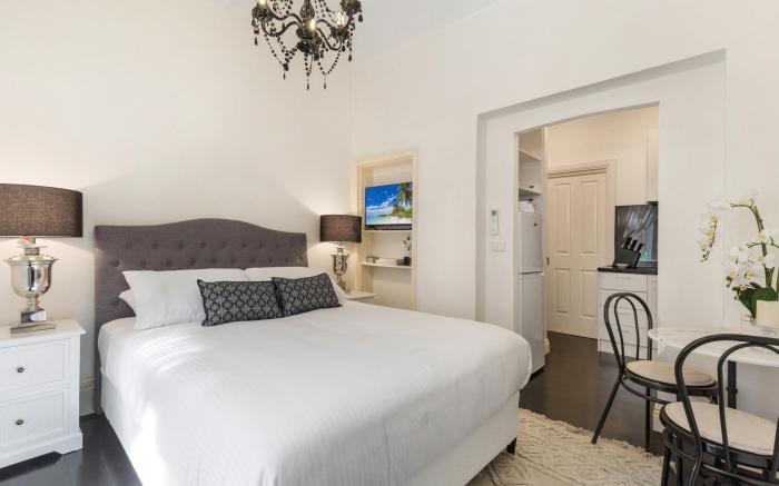 Cosy and Central City Studio Near Attractions