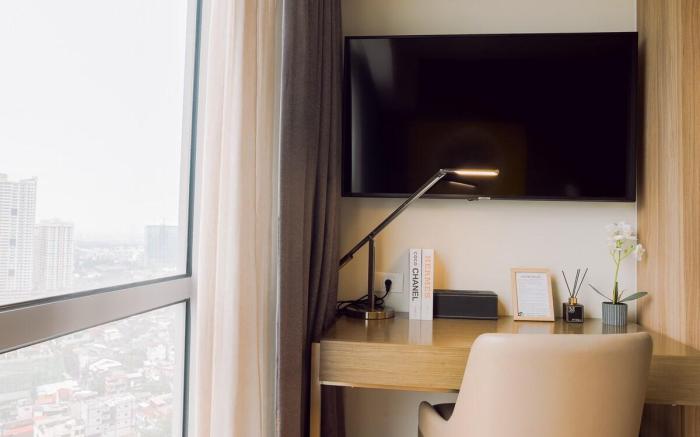 Classy suite room with river view