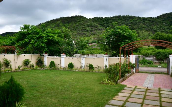 Royal Portico Mount View Villa 🌄