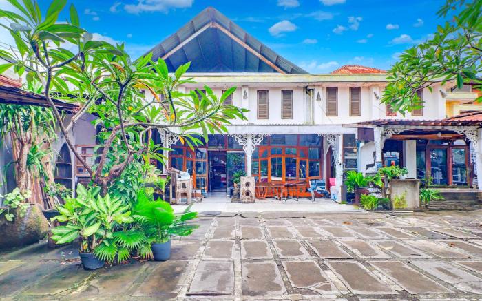 Dancenter Sanur Near Bali Exotic Marine Park