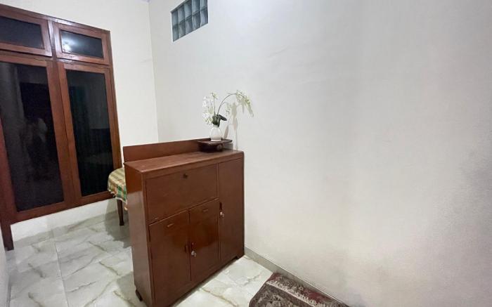 OYO 94920 House Of Elea Minggiran