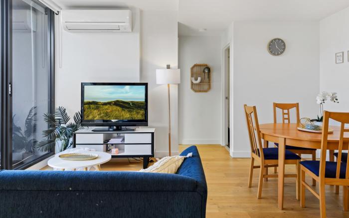 Cosy 1-Bed with Private Balcony By Showgrounds