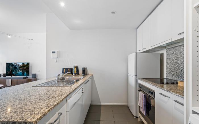 Chic Inner-City Stay with Balcony