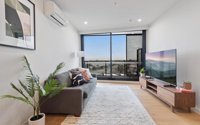 Contemporary 2-Bed Haven with Swimming Pool