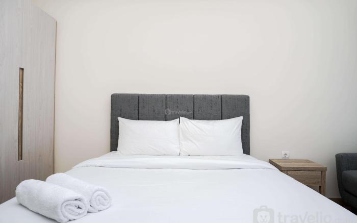 Trendy Studio @ Menteng Park Apartment By Travelio
