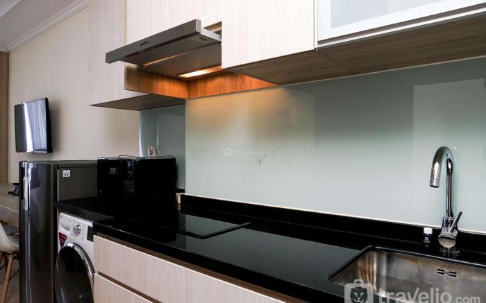 Trendy Studio @ Menteng Park Apartment By Travelio