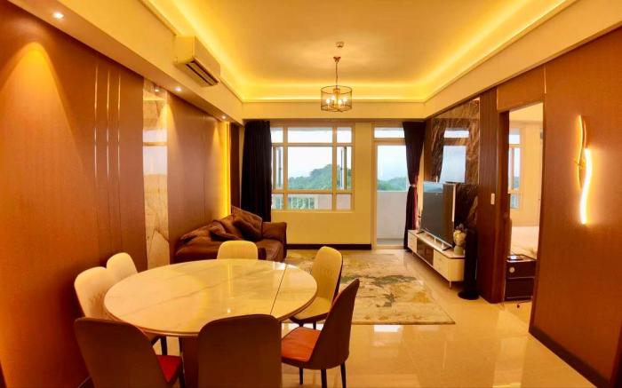 Twin Lakes Luxe Escape Scenic 2BR w/ Nature View