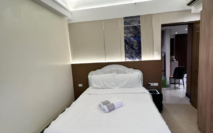 Twin Lakes Luxe Escape Scenic 2BR w/ Nature View