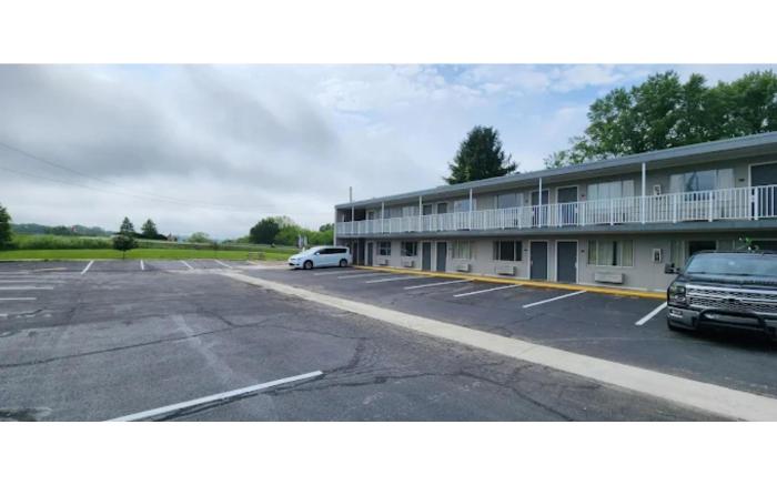 Lake Logan Inn Capital O Ohio