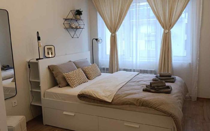 Koko’s Cozy Apartment | Garage, Netflix & Balcony