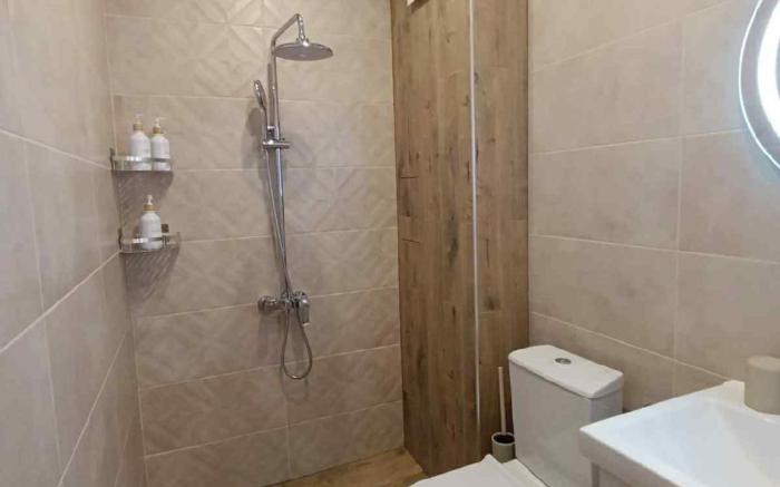 Koko’s Cozy Apartment | Garage, Netflix & Balcony