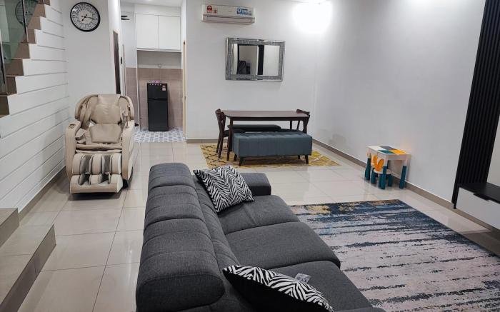 Masmia Homestay KLIA (Massage Chair,5 aircond)