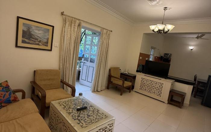 Three Peas in a Pod Stay