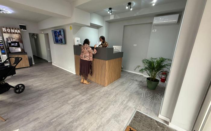 Fly & Stay At George's