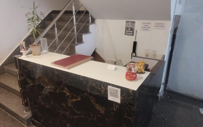 Hotel Alpha Stay Near Delhi Airport