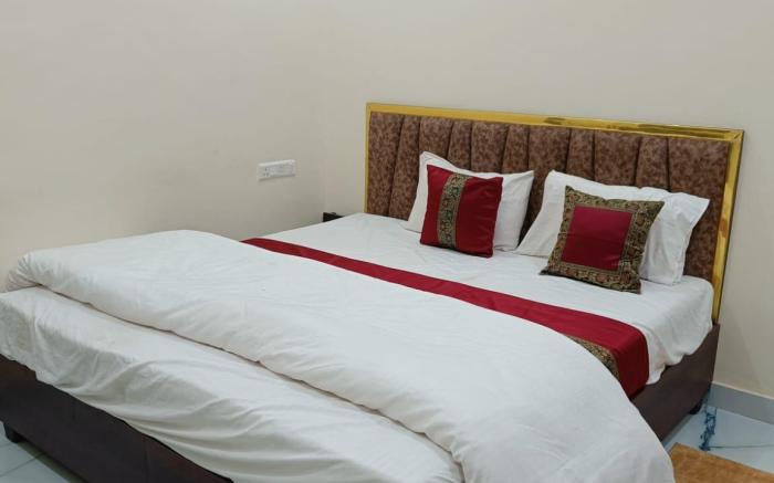 Mahalaxmi Paying Guest House