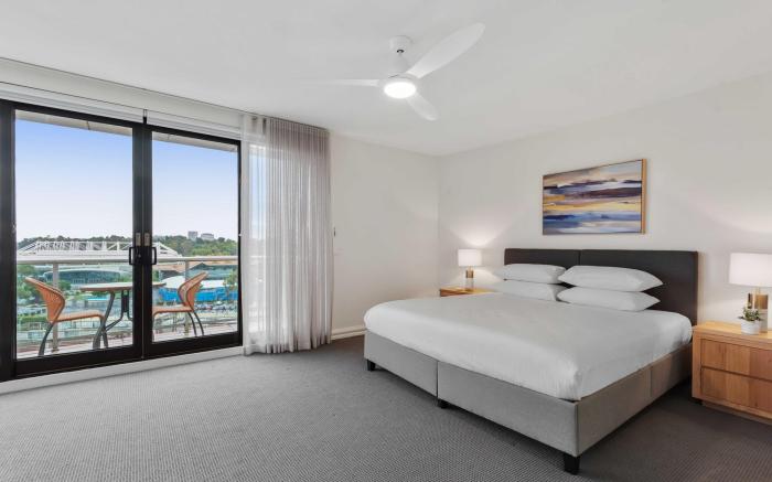 Spacious 3-Bed Apartment by the MCG