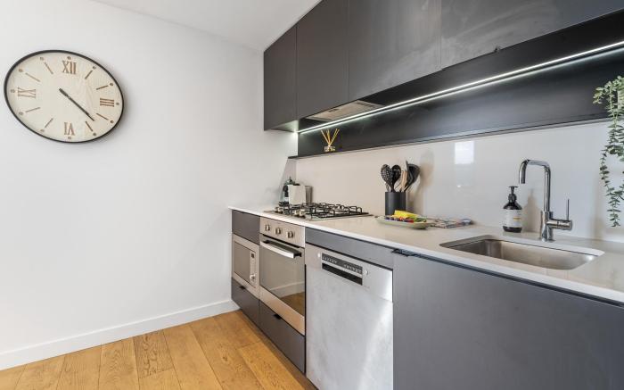 Collingwood Cool | 2-Bed, Balcony, Gym, Rooftop