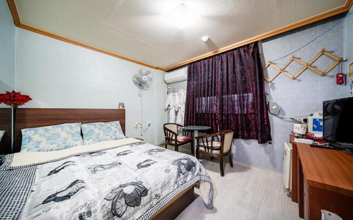 Hwaseong Bibong Castle  Motel