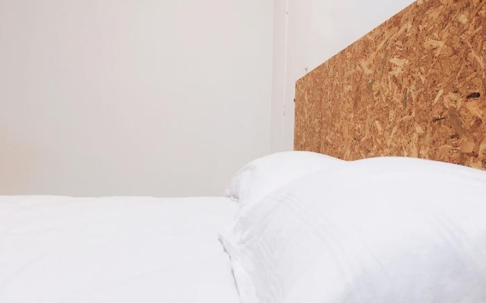 Haus 22 (King Bed for 2 with Private Bathroom)