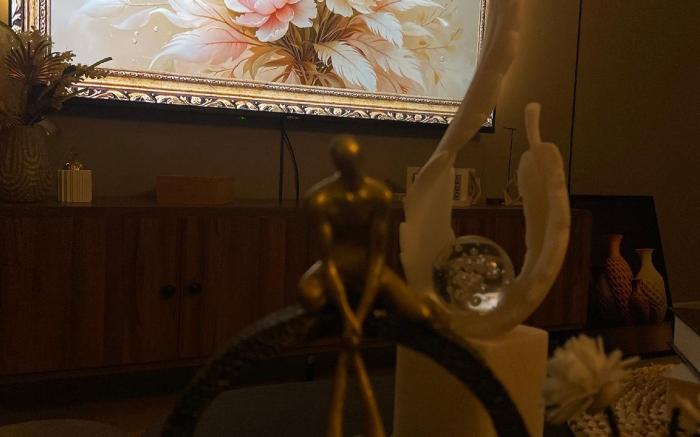 شقة مميزة بتصميم أنيق تجمع بين الراحة والفخامة.