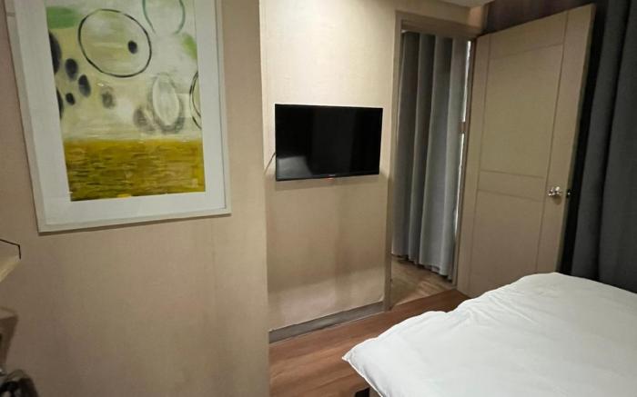 The Serenity Tower 90BB