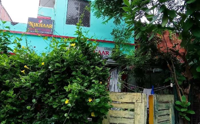 The Ghat Stays, near Assi Ghat.