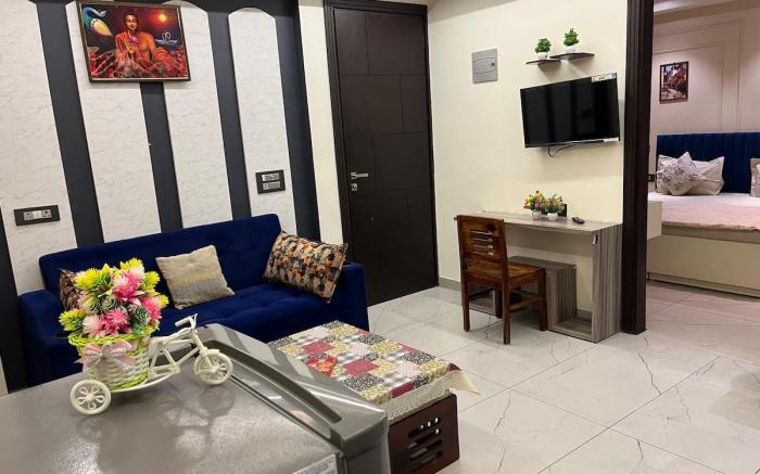 The Hillfront LUX 1 BHK Flat 2DBL Bed Terrace View