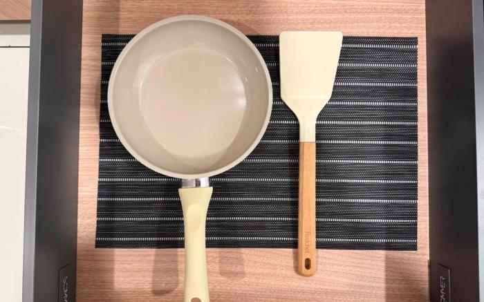 Luxury Minimalist KL City View @1min walk to Train