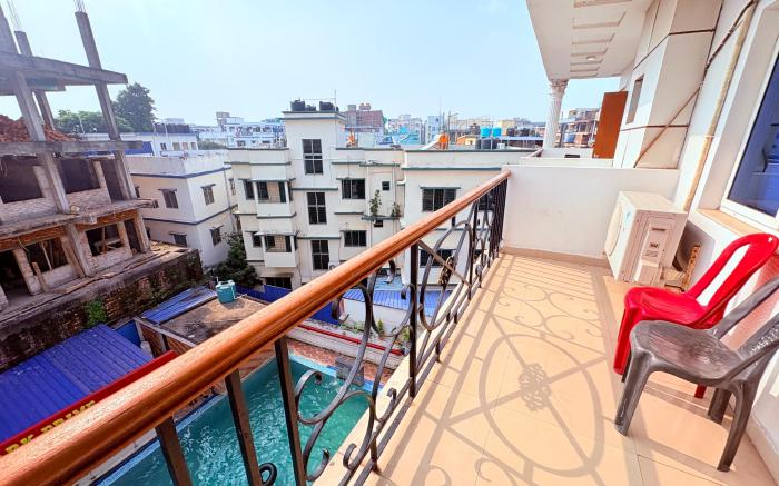 Hotel Park Prime with Swimming Pool Near Sea Beach