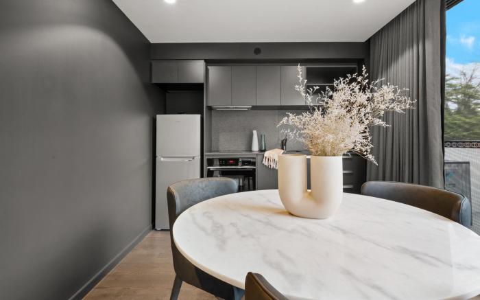 Immaculate Braddon Studio with Accessible Bathroom