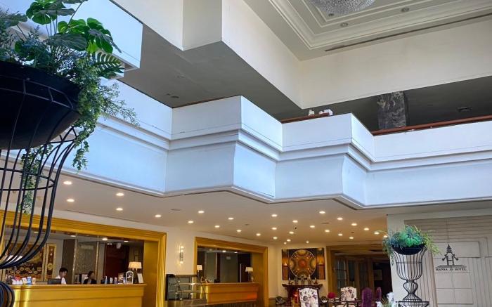 โรงแรมหรรษาเจบี