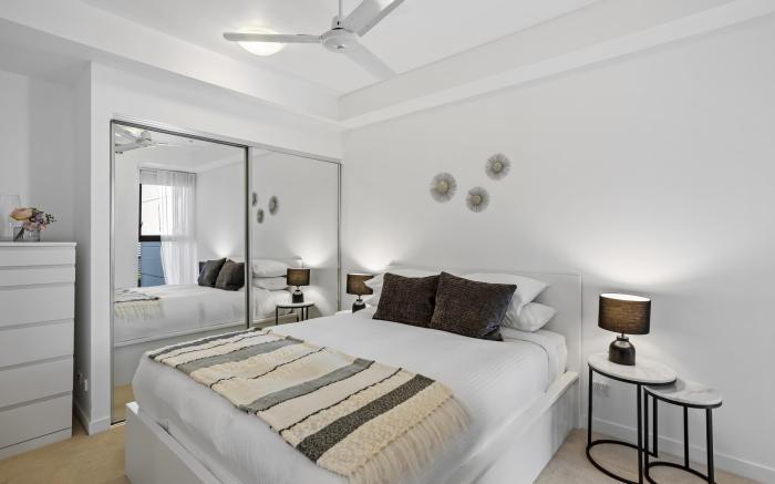 Stellar Location With Parking, Pool & Gym Access