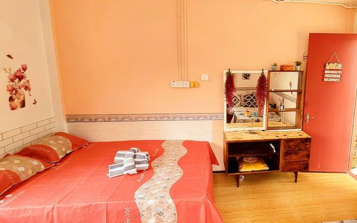 a玖月舒苑双床房2-4人间室外独立卫生间空调沙发大花园6417