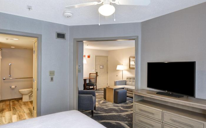 Homewood Suites by Hilton Hartford Windsor Locks
