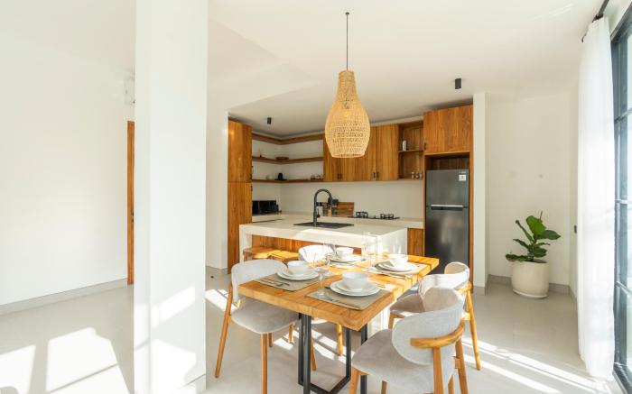 Vista-Luxury 2BR • Pool • Rooftop Over Rice Fields