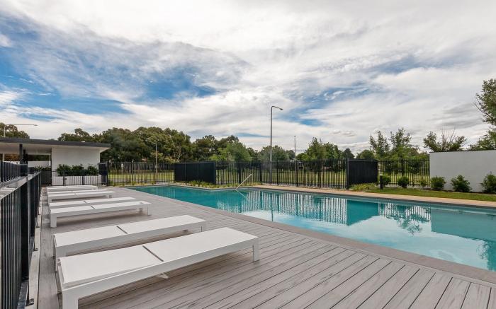 Cosy 1-Bed with Pool, Gym and Secure Parking