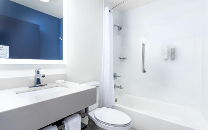 Spark by Hilton Clarion