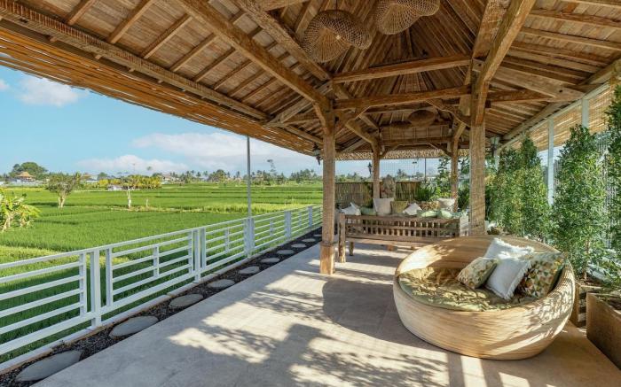 Villa Satya • Rooftop Sunset Bath + Ricefield View