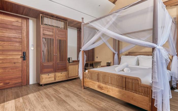 Hometown Ruby Signature Villa - Casamia Hoi An