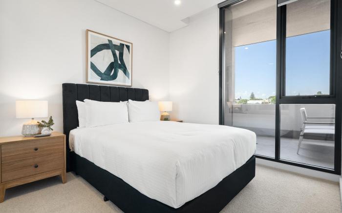 Modern 1-Bed Apartment with Views in Fremantle