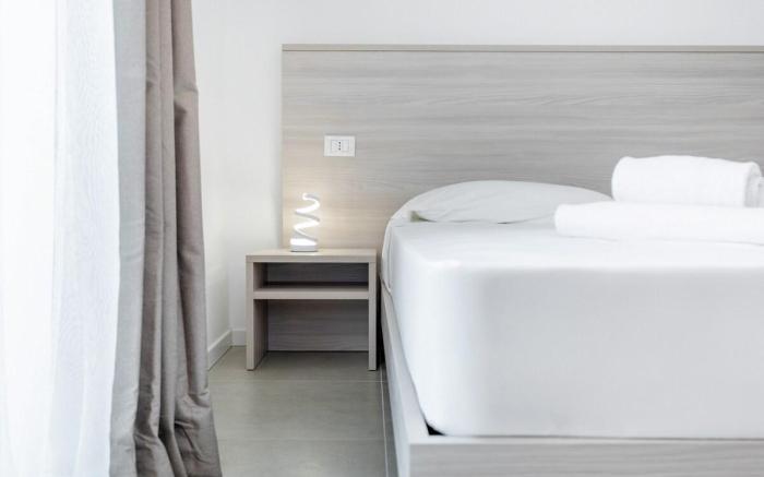 Modern Room near Venice & Airport –Free Parking 11