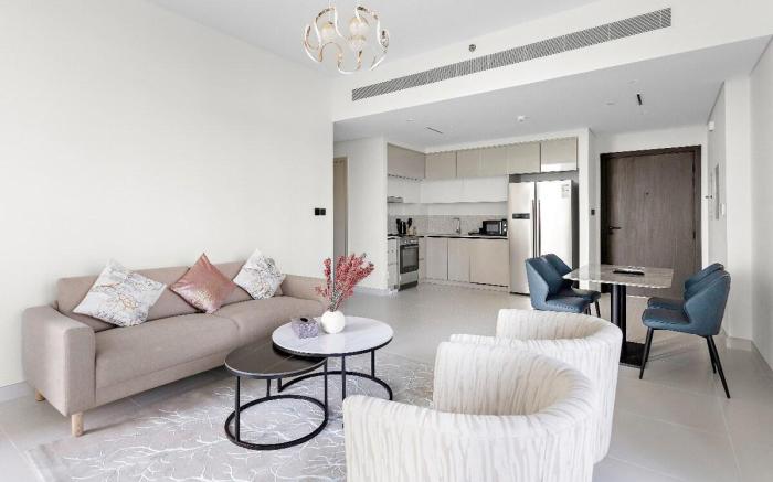 Elegant Beachfront Stay in Marina Vista Tower 2