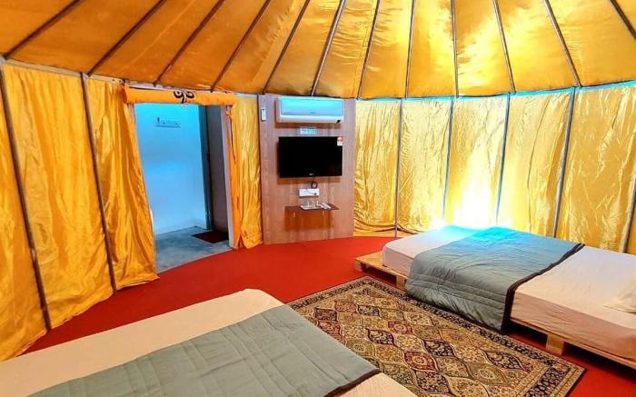 Mongolia Yurt Melaka – Double Queen Bed (4pax)