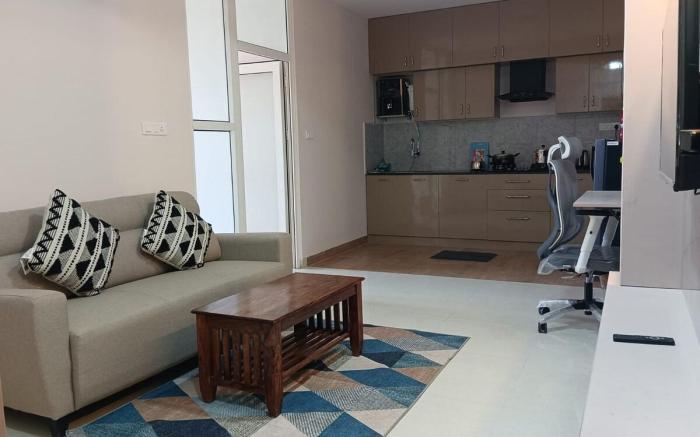 Vansa Stays- 1BHK Quiet & Comfortable Near Airport