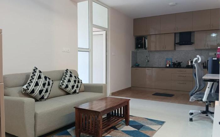 Vansa Stays- 1BHK Quiet & Comfortable Near Airport