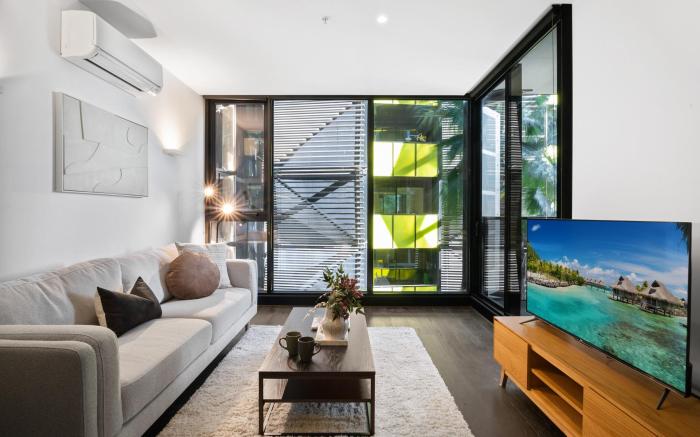 Elegant 1-Bed Apartment with Premium Amenities