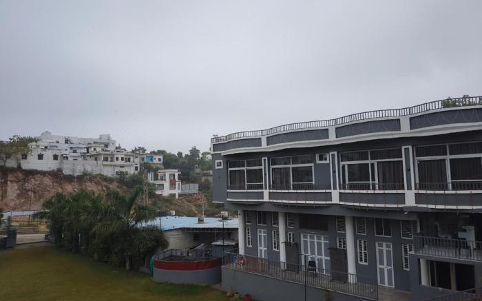 Shree Vallabh Resort