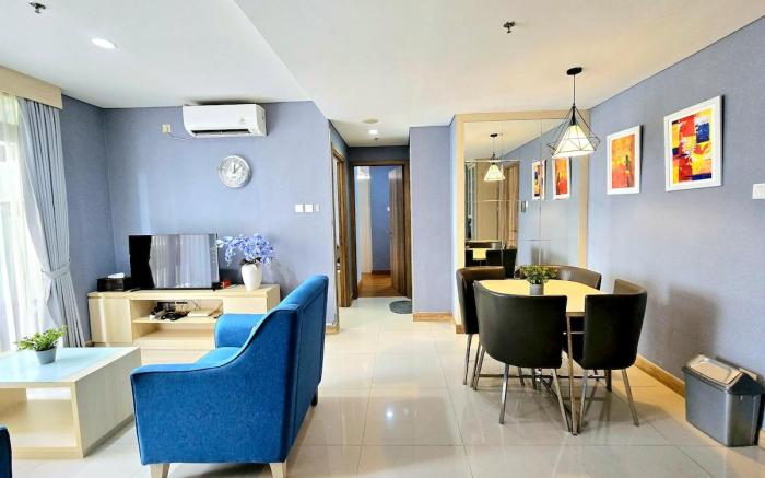 Apt Pejaten Park 2BR Biru Bthub Pool By Damaresa